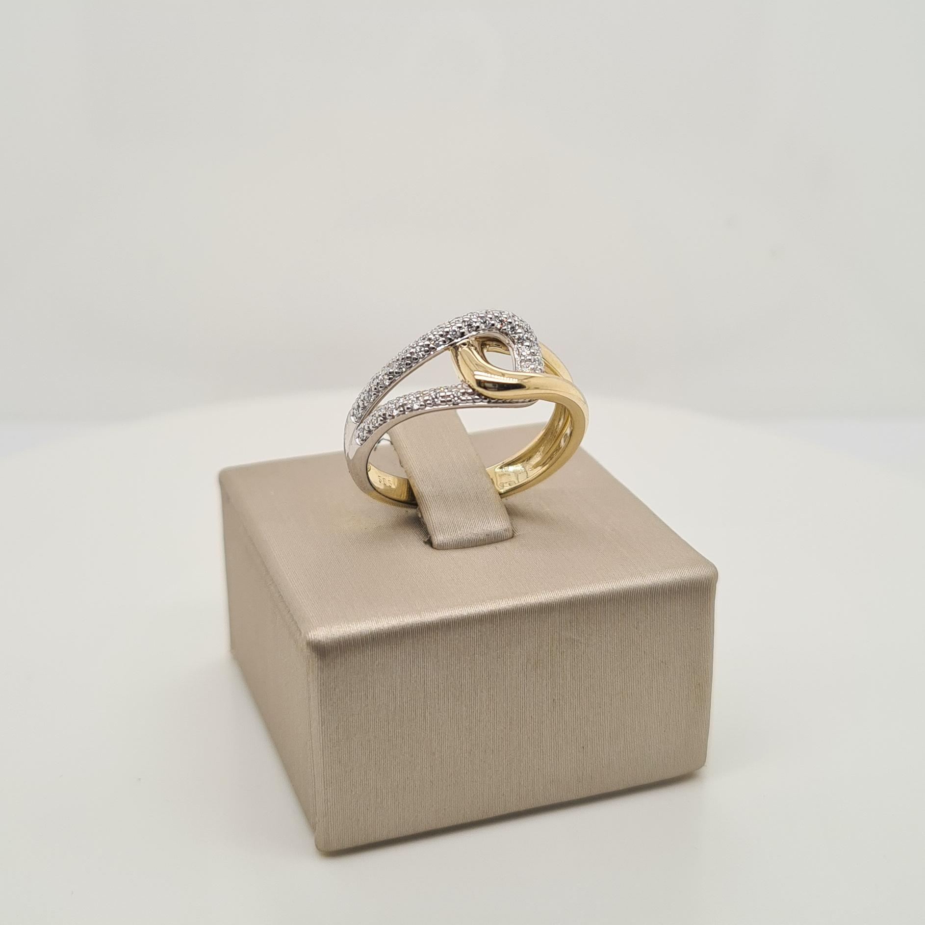 14krt gouden ring met diamant