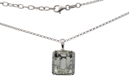 Diese Kette mit Anh&auml;nger Silber Amethyst gr&uuml;n / Zirkonia der Modellnummer 762715119 besticht durch einen funkelnden gr&uuml;nen Amethyst und elegante Zirkoniasteine. Hergestellt aus hochwertigem Silber, passt sie perfekt zu jedem Outfit, ob tags&uuml;ber oder am Abend. Tragen Sie sie als Highlight zu einem schlichten Kleid oder l&auml;ssig zu einem Blusen-Look. Ideales Accessoire f&uuml;r stilvolle Auftritte.