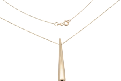 Die Halskette Gold 375 Anker mit Keule, Modellnummer 918418019, ist ein elegantes Schmuckst&uuml;ck aus Gelbgold. Sie geh&ouml;rt zur Kategorie "Jewel" und zum Typ "Necklace" mit einem feinen Anker-Design. Die 42 cm lange Kette erg&auml;nzt sowohl allt&auml;gliche Outfits als auch festliche Anl&auml;sse perfekt und verleiht jedem Look eine stilvolle Note.