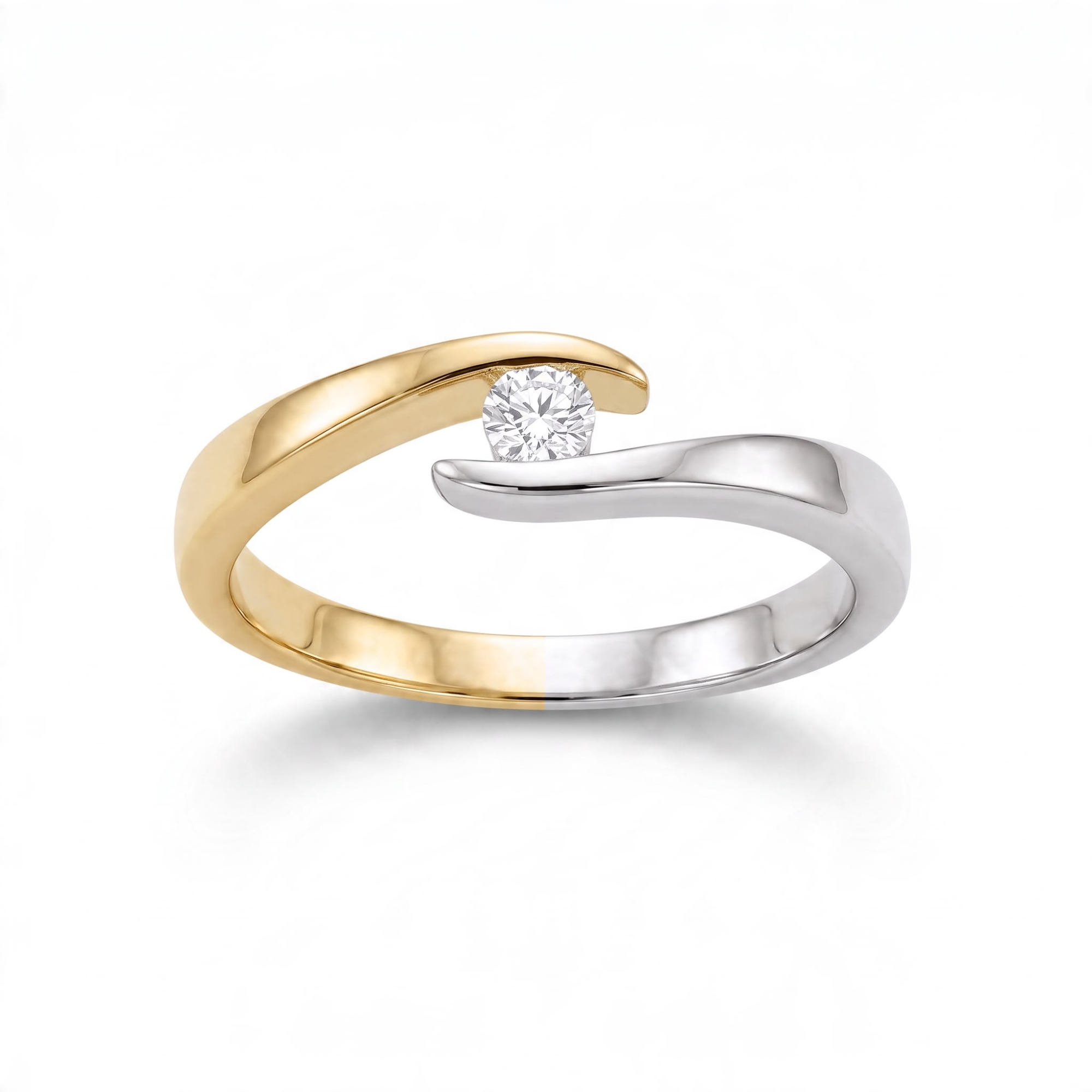 14 karaats bicolor ring met 1 diamant van 0,05 caraat G/SI