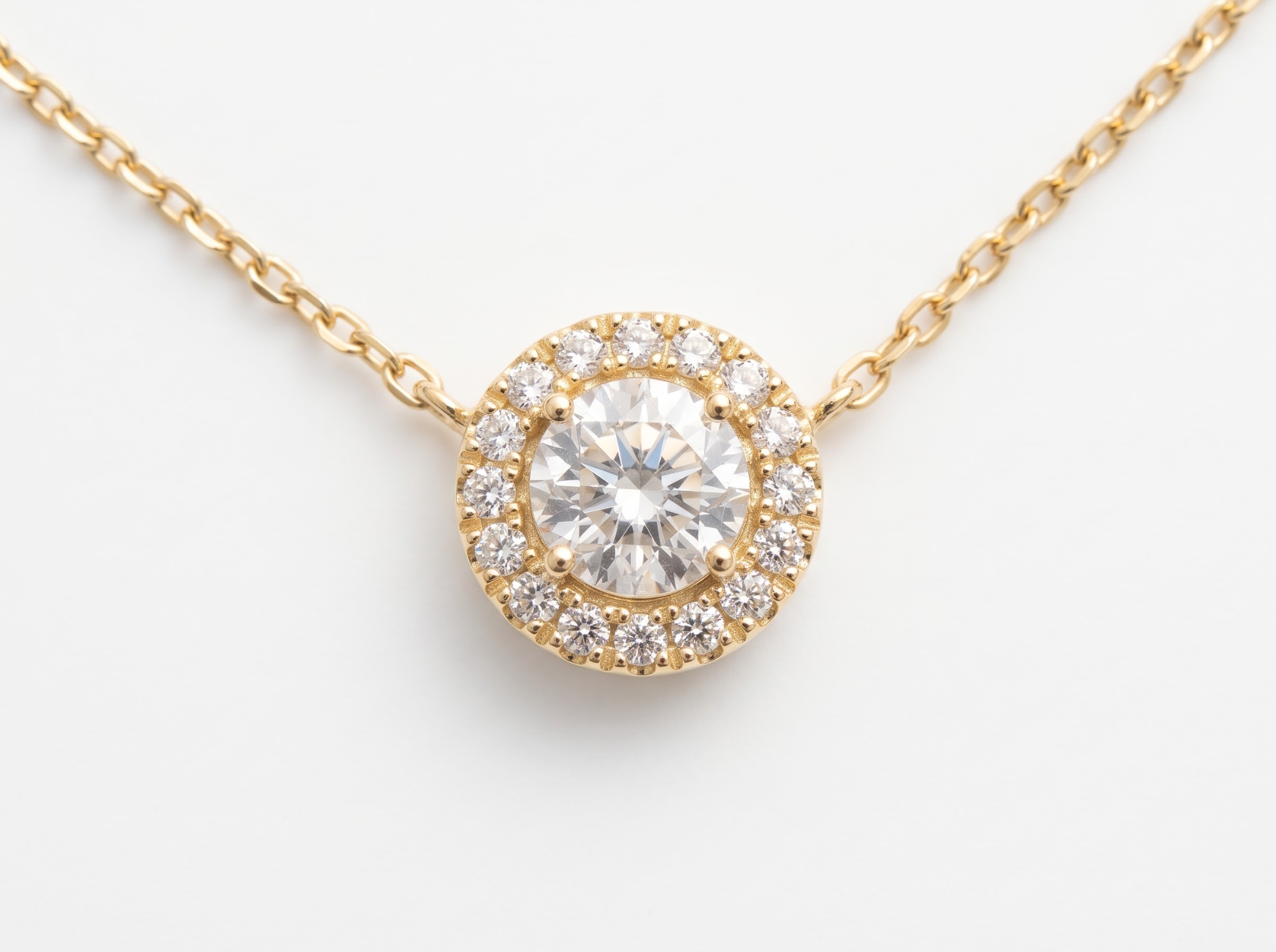 Ketting 14kt +zirconium gezet 