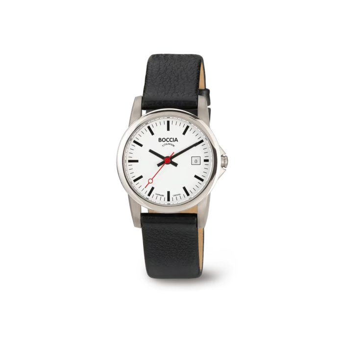 Produkt: DAU Boccia Lederband schwarz, Modellnummer 3298-04. Eigenschaften: Kategorie: Uhr, Uhrentyp: Armbanduhr. 

Diese elegante schwarze Lederarmbanduhr ist ideal f&uuml;r den t&auml;glichen Gebrauch und passt zu jedem Outfit, ob formell oder leger. Tragen Sie sie am Handgelenk, um Ihrem Stil eine subtile Eleganz zu verleihen. Perfekt f&uuml;r diejenigen, die Funktionalit&auml;t mit einem Hauch von Klasse sch&auml;tzen.