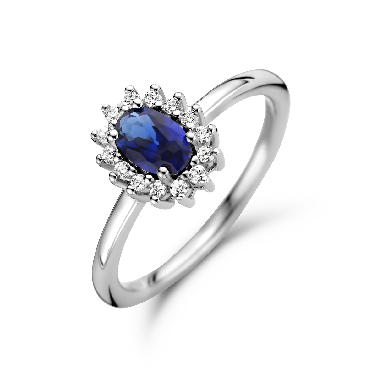 Gerhodineerd 925 zilveren ring uitgevoerd met synthetische saffier en zirkonia. De ring heeft een breedte van 10mm.