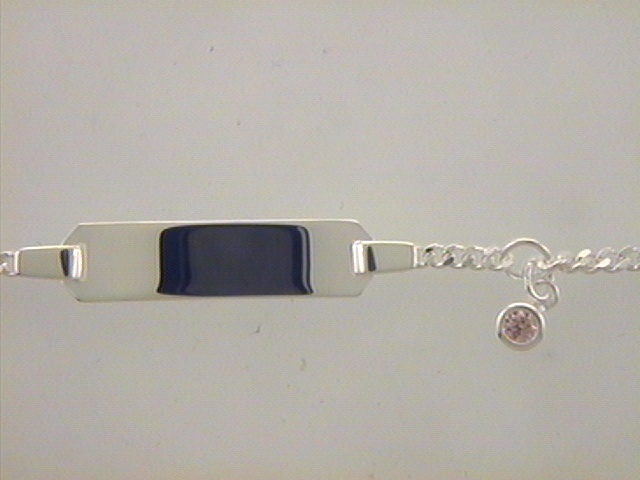 Das Produkt Sortiment Id-B&auml;nder Sort. Id-B&auml;nder J, Modellnummer ID40262/14, ist ein stilvolles Armband unter der Kategorie "JEWEL". Mit seinem eleganten Design bietet es eine ausgezeichnete Erg&auml;nzung f&uuml;r jedes Outfit. Es l&auml;sst sich am besten alleine oder mit anderen Armb&auml;ndern kombiniert tragen, um einen individuellen Stil zu kreieren. Ideal f&uuml;r den t&auml;glichen Gebrauch oder besondere Anl&auml;sse.