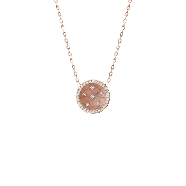 De FOSSIL COLLIER MERRIT JF05029791 is een stijlvol sieraad, geschikt als ketting in kleur roze. Perfect te dragen bij zowel casual als formele gelegenheden, voegt het een verfijnde touch toe aan elke outfit. Combineer met een blouse of jurk voor een elegante uitstraling. De tijdloze schoonheid van deze ketting maakt het een must-have accessoire.