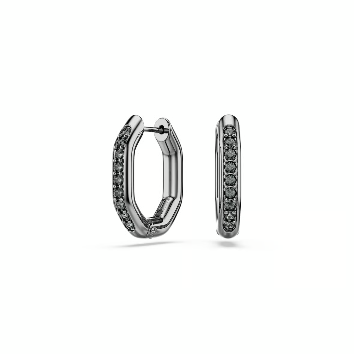 Swarovski oorstekers met zwarte Swarovski stenen. 
