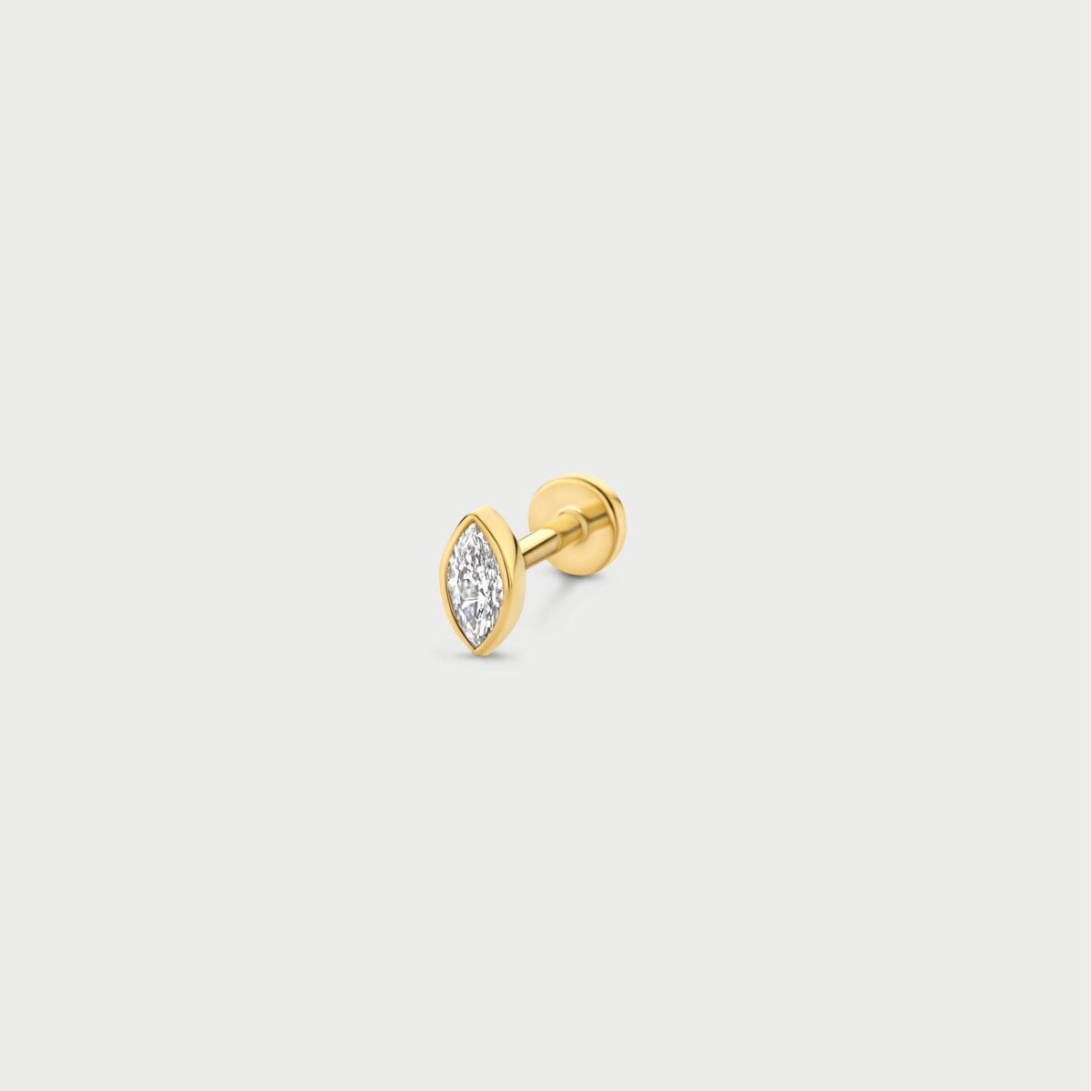 De M&eacute;rit&eacute; 14kt Geelgouden Piercing met Labo Diamant 0.06ct, modelnummer MCP004$, is een prachtige gele piercing, nikkelvrij en met een juweelgrootte van 4.6. Ideaal om dagelijks trots te dragen, glanzend en elegant, perfect voor elke gelegenheid. Draag het solo voor een subtiele look of combineer het met andere sieraden voor een trendy uitstraling.