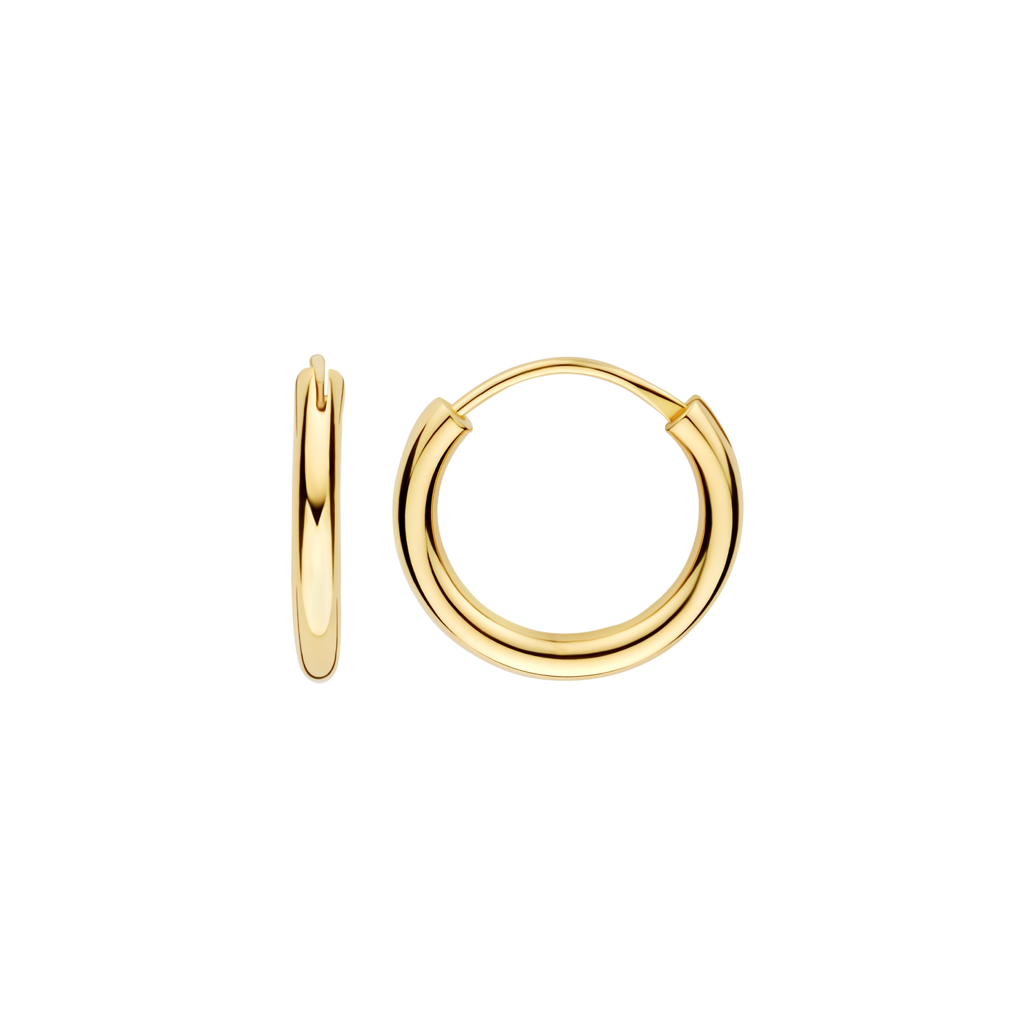 Deze fijne oorringen van 14k geelgoud hebben een doorsnede van 14 mm en zijn voorzien van een handige kliksluiting. De buis is 2 mm dik, wat de oorringen een verfijnde uitstraling geeft. Mooi te combineren met andere gouden sieraden uit onze collectie.